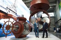 Губернатор Алексей Текслер ознакомился с экспозицией Промышленной группы «Конар» на «Иннопром-2024»