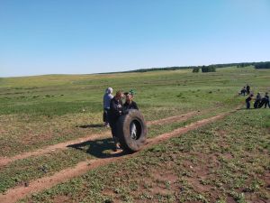 Аминевцы обновили детскую площадку