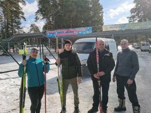 Уйские полицейские участвовали в областной лыжной гонке