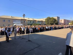 В школах Уйского района прошли линейки, посвященные Дню знаний