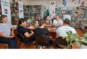 В гостях в Воронинской библиотеке побывала писательница из Магнитогорска